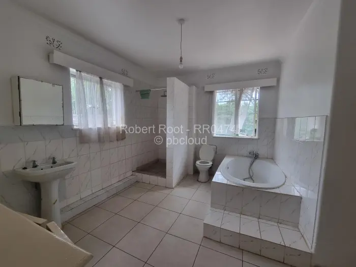 5 Bedroom House for Sale in Mandara, Harare