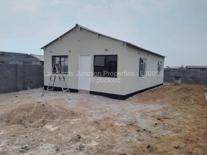 2 Bedroom House for Sale in Cowdray Park, Bulawayo