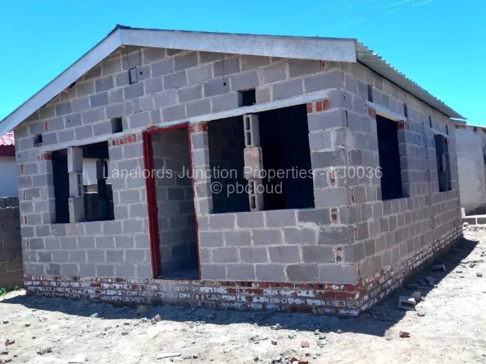 2 Bedroom House for Sale in Cowdray Park, Bulawayo