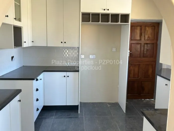 4 Bedroom House for Sale in Windsor Park, Ruwa