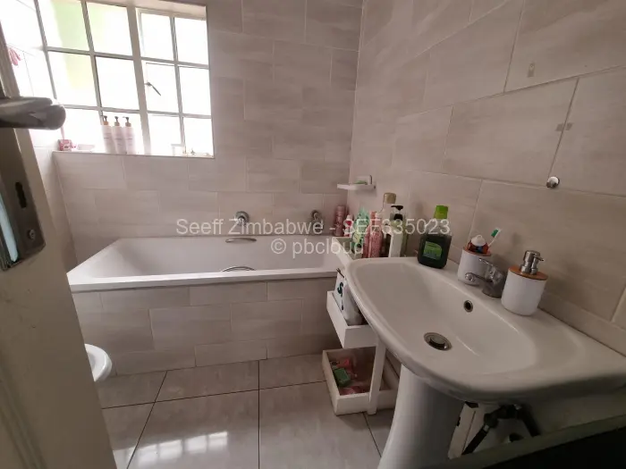 2 Bedroom Cottage/Garden Flat to Rent in Borrowdale West, Harare