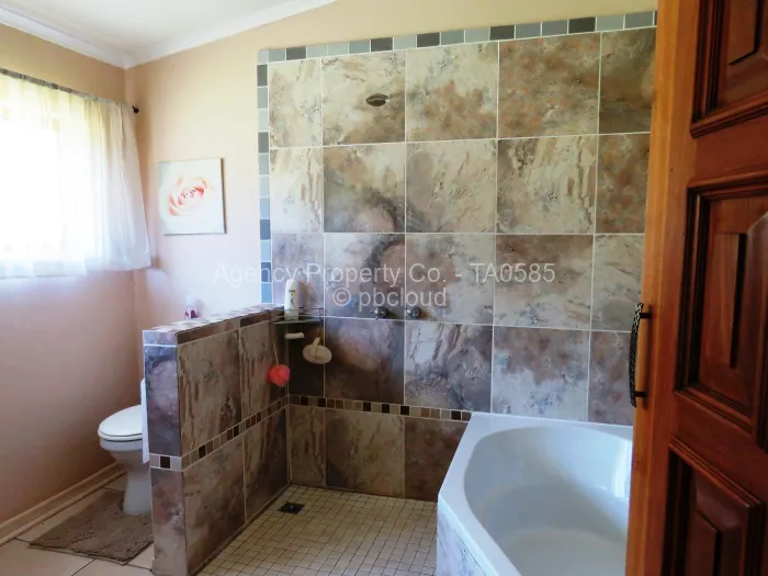 5 Bedroom House for Sale in Tiger's Kloof, Mutare