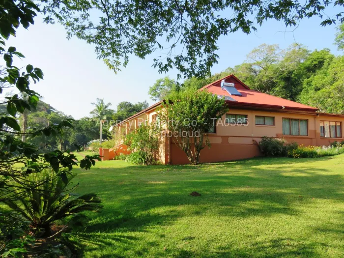 5 Bedroom House for Sale in Tiger's Kloof, Mutare