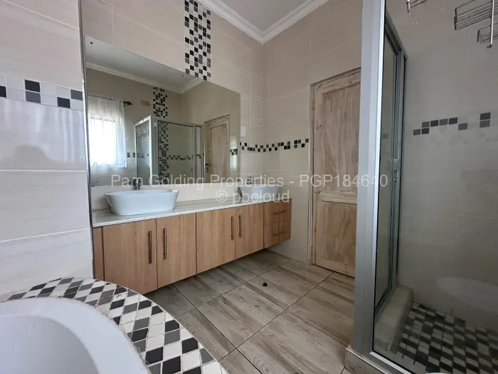 Townhouse/Complex/Cluster to Rent in Quinnington