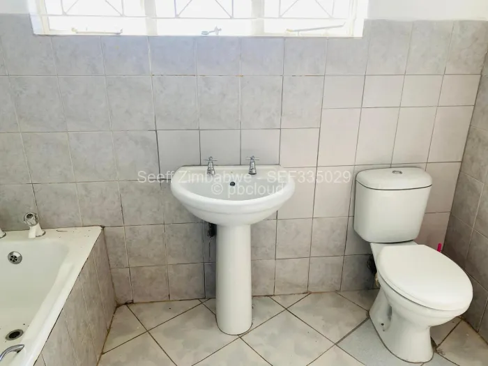 4 Bedroom House for Sale in Four Winds, Bulawayo