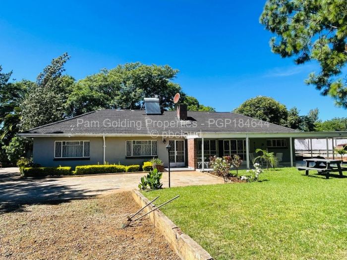6 Bedroom House for Sale in Matsheumhlope, Bulawayo