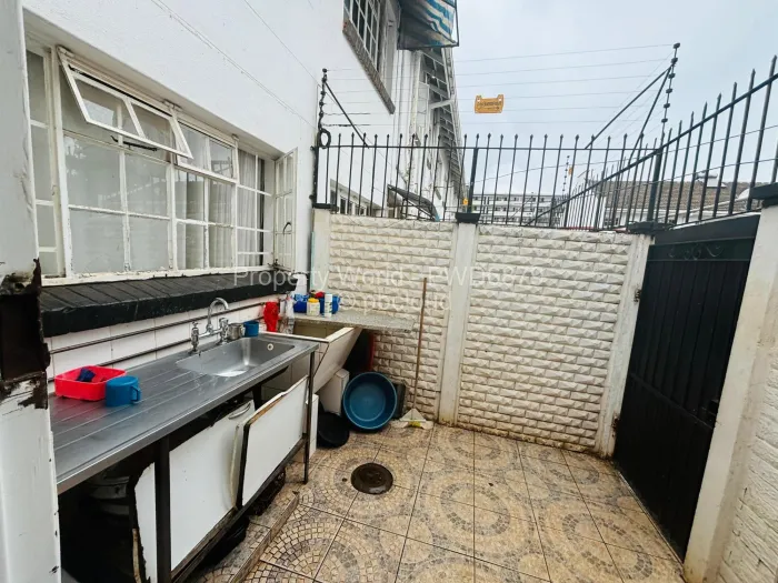 Townhouse/Complex/Cluster for Sale in Avenues, Harare