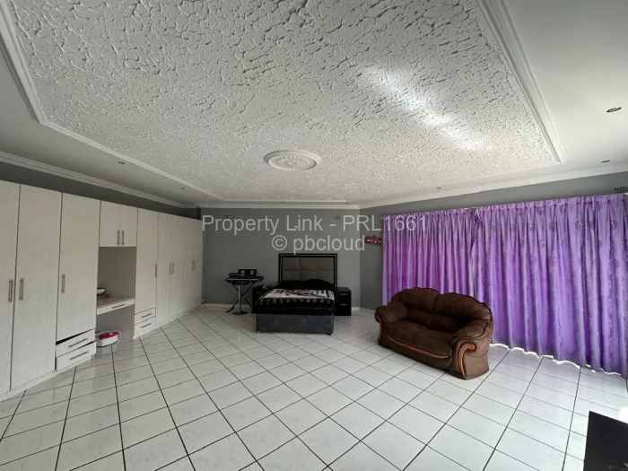 6 Bedroom House for Sale in Brookeview, Harare