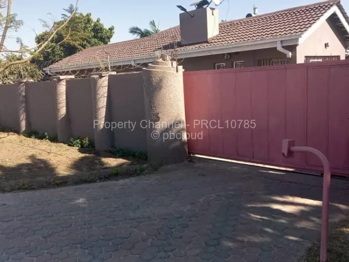 4 Bedroom House to Rent in Mainway Meadows, Harare