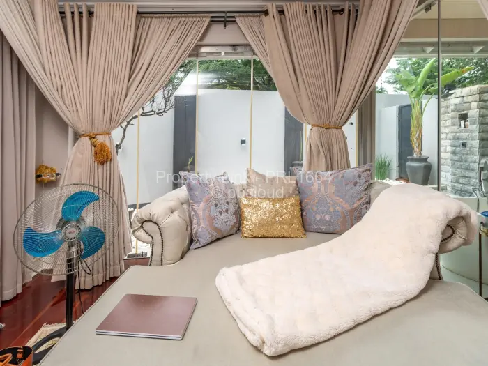 6 Bedroom House for Sale in Mount Pleasant, Harare