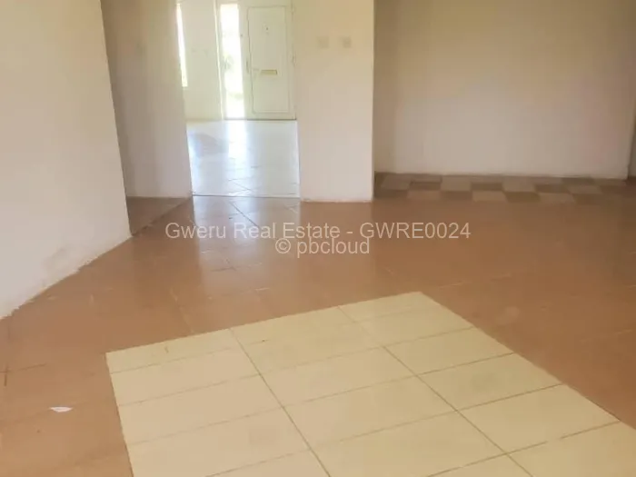 4 Bedroom House for Sale in Mtausi Park, Gweru