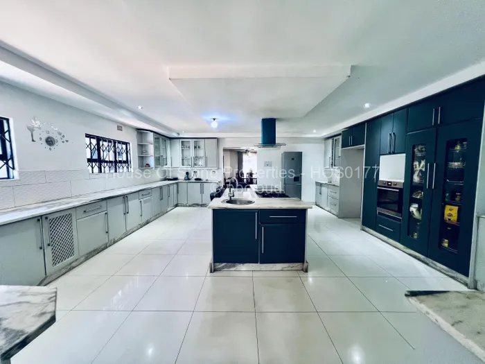 7 Bedroom House for Sale in Gletwin Park, Harare