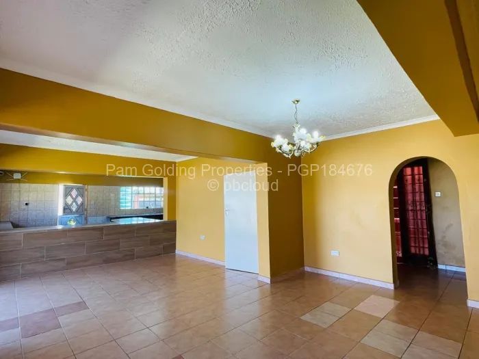 6 Bedroom House for Sale in Riverside South, Bulawayo