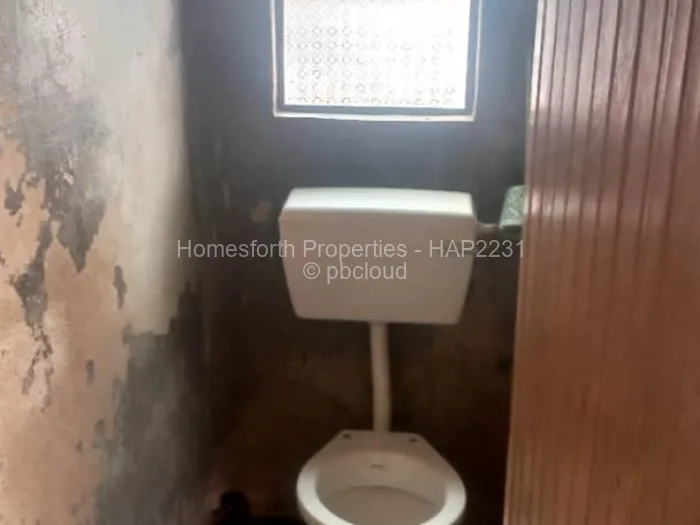 5 Bedroom House for Sale in Budiriro, Harare