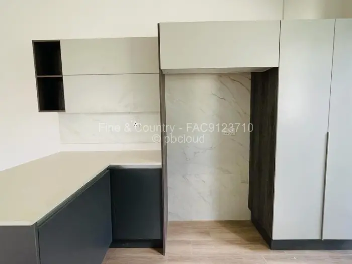 Townhouse/Complex/Cluster to Rent in Borrowdale West