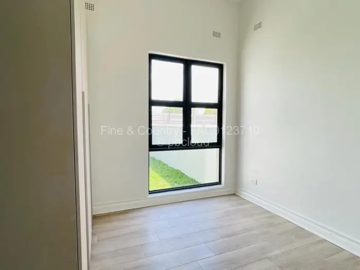 Townhouse/Complex/Cluster to Rent in Borrowdale West