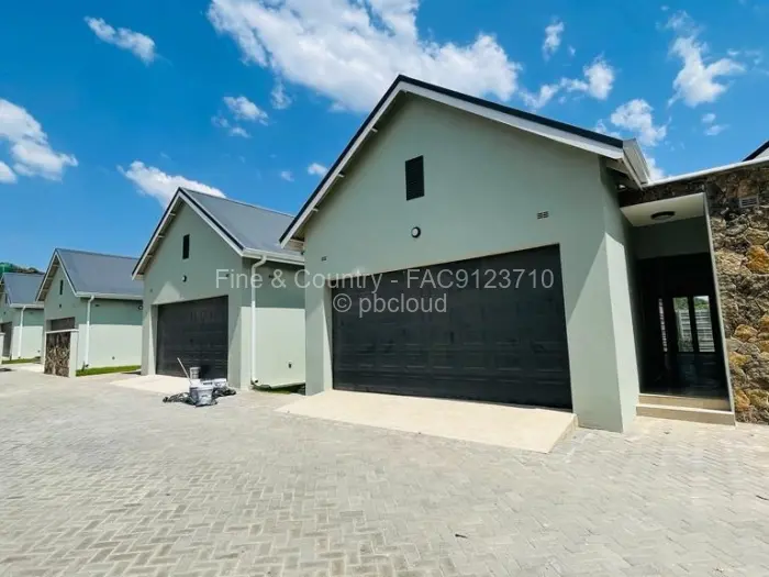 Townhouse/Complex/Cluster to Rent in Borrowdale West