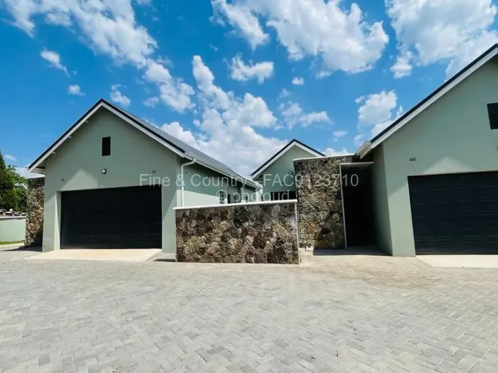 Townhouse/Complex/Cluster to Rent in Borrowdale West