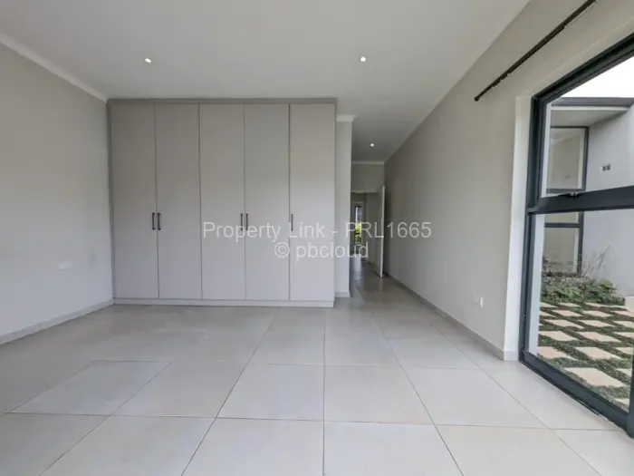 Townhouse/Cluster for Sale in Greendale North, Harare