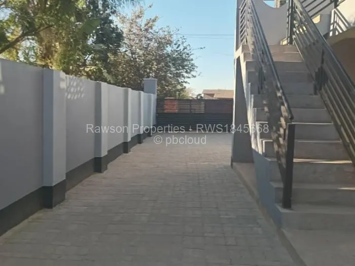Townhouse/Cluster for Sale in Chipukutu Park, Ruwa