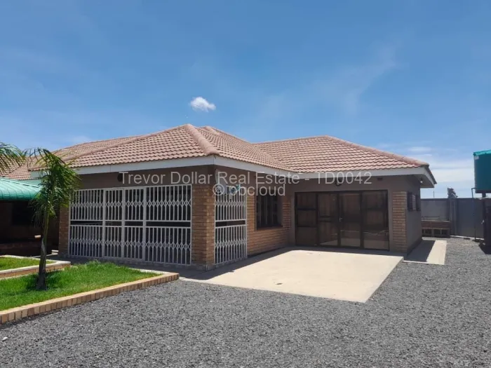 7 Bedroom House for Sale in Senga, Gweru