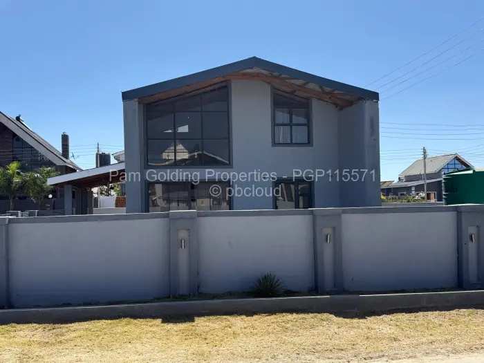 Townhouse/Complex/Cluster for Sale in Arlington, Harare
