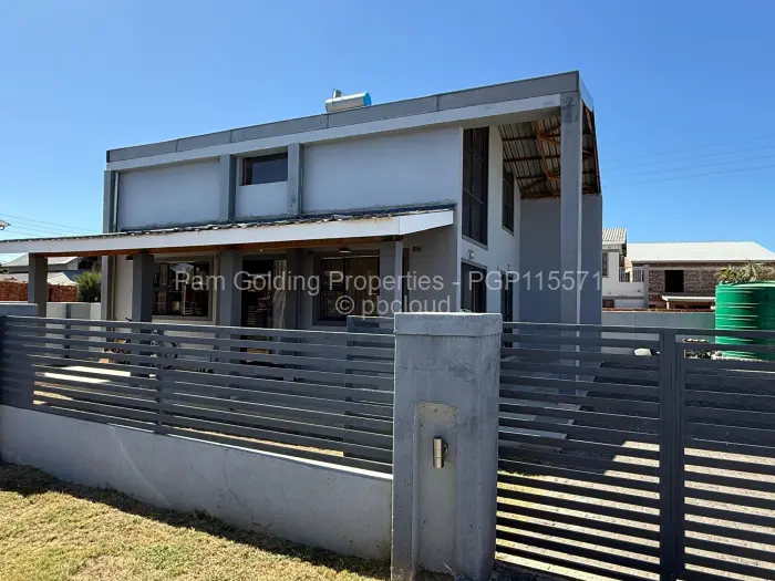 Townhouse/Complex/Cluster for Sale in Arlington, Harare