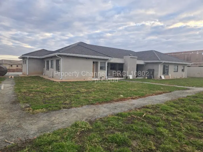 7 Bedroom House for Sale in Mount Pleasant Heights, Harare