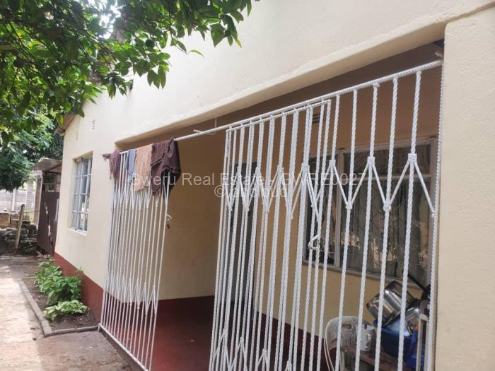 5 Bedroom House for Sale in Mkoba, Gweru