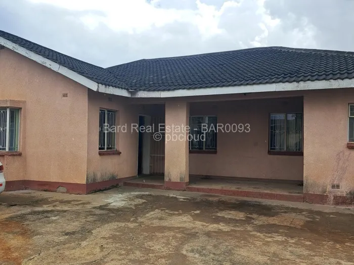 3 Bedroom House for Sale in Zimre Park, Harare