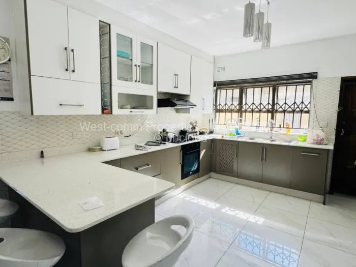 4 Bedroom House for Sale in Mabvazuva Estates, Ruwa