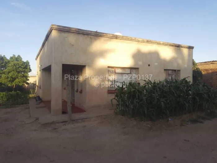 3 Bedroom House for Sale in Karoi, Karoi