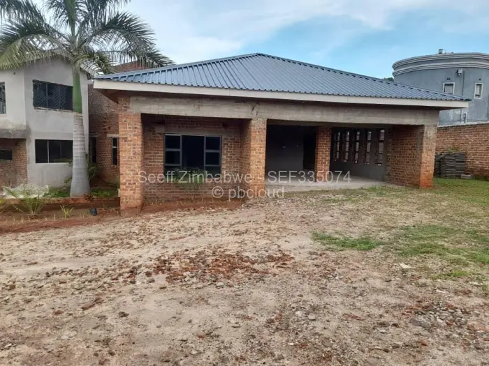 6 Bedroom House for Sale in Hogerty Hill, Harare