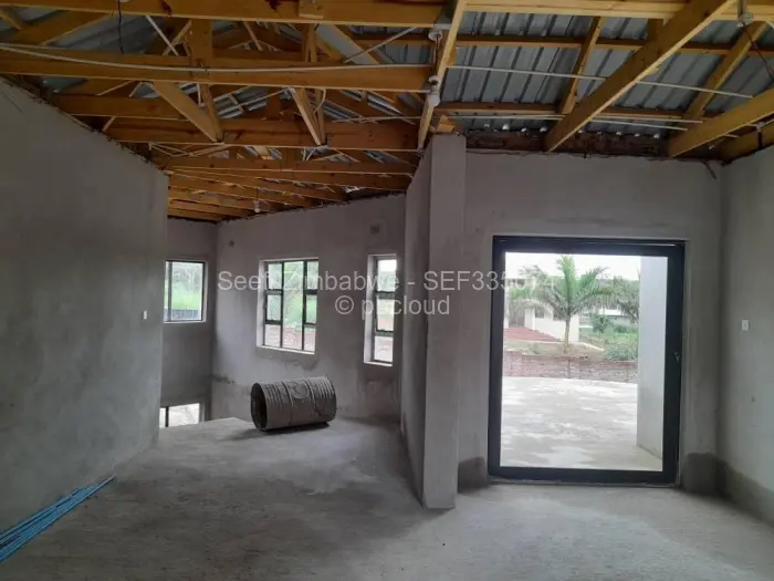 6 Bedroom House for Sale in Hogerty Hill, Harare