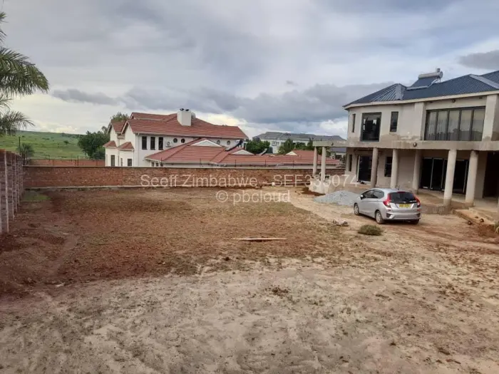 6 Bedroom House for Sale in Hogerty Hill, Harare