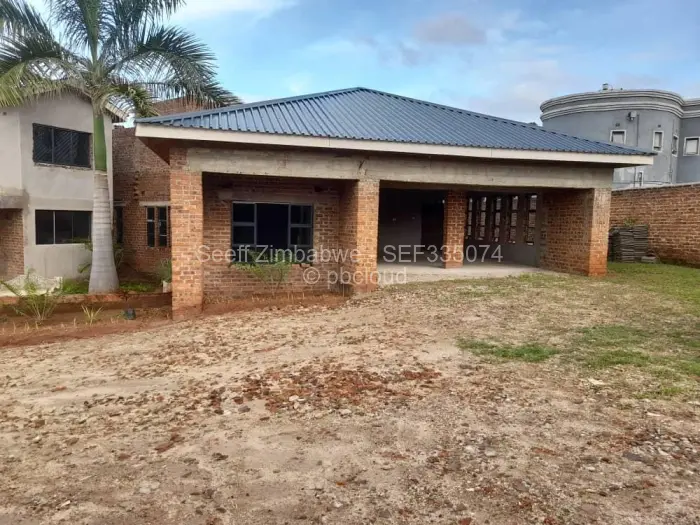6 Bedroom House for Sale in Hogerty Hill, Harare
