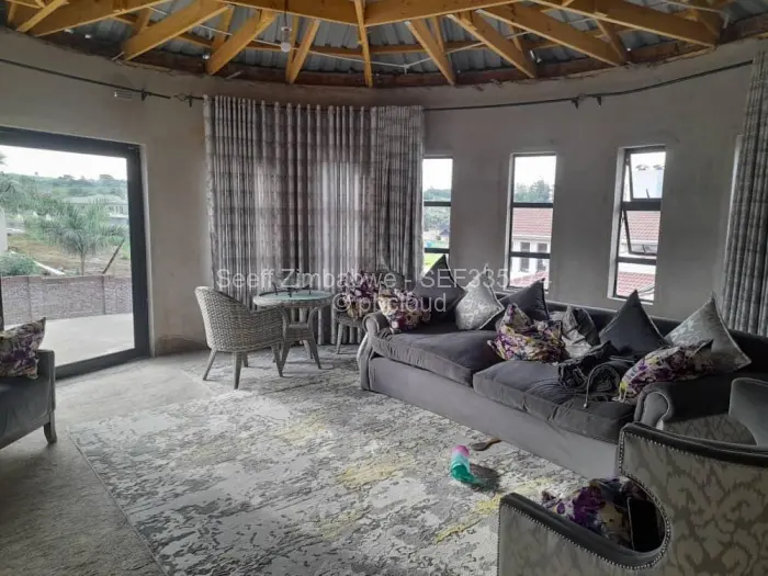 6 Bedroom House for Sale in Hogerty Hill, Harare