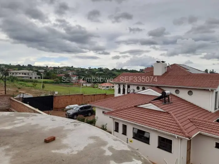 6 Bedroom House for Sale in Hogerty Hill, Harare