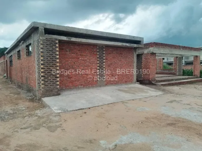 6 Bedroom House for Sale in Waterfalls, Harare