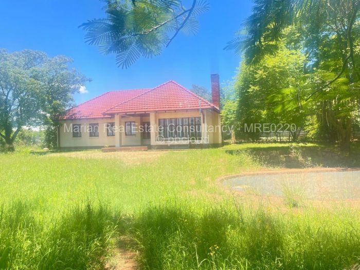 3 Bedroom House for Sale in Four Winds, Bulawayo