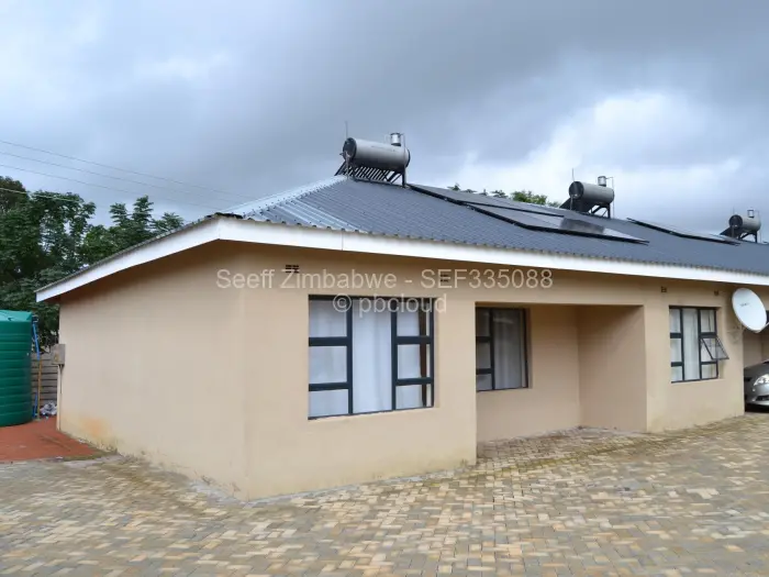 Townhouse/Cluster for Sale in Bluff Hill, Harare