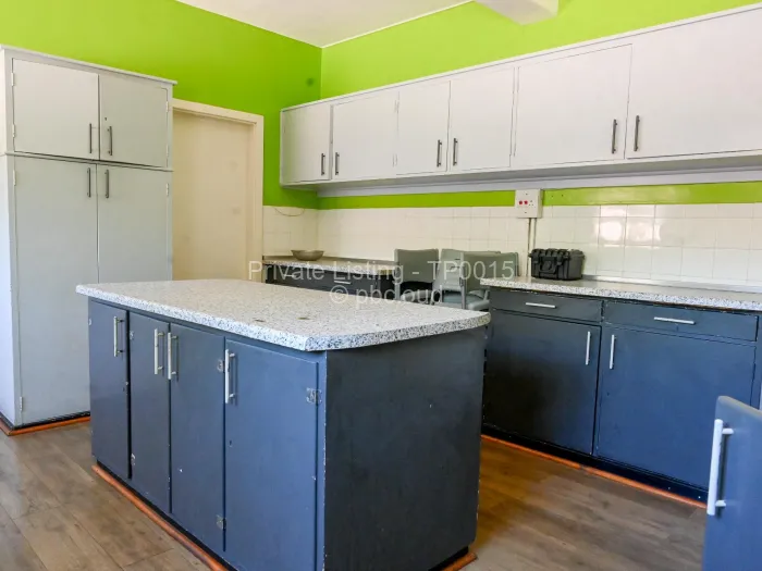 3 Bedroom House for Sale in Suburbs, Bulawayo