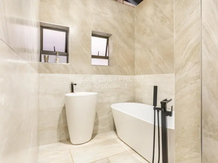 6 Bedroom House for Sale in Rolf Valley, Harare