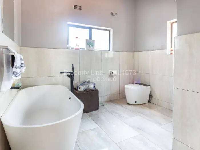 6 Bedroom House for Sale in Rolf Valley, Harare