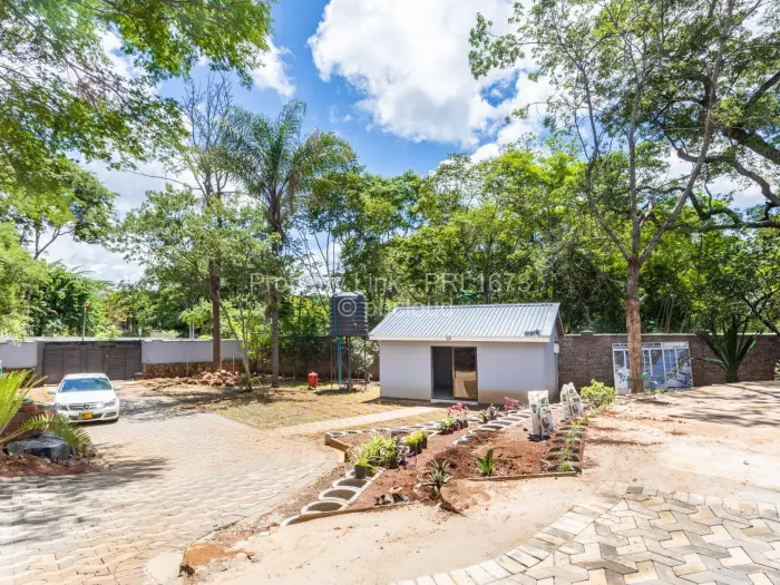 6 Bedroom House for Sale in Rolf Valley, Harare