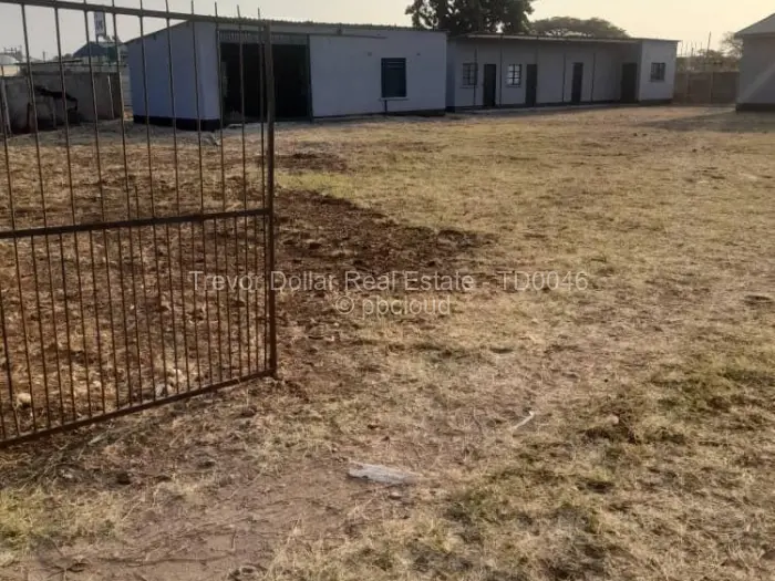 Warehouse/Industrial for Sale in Shamrock Park, Gweru