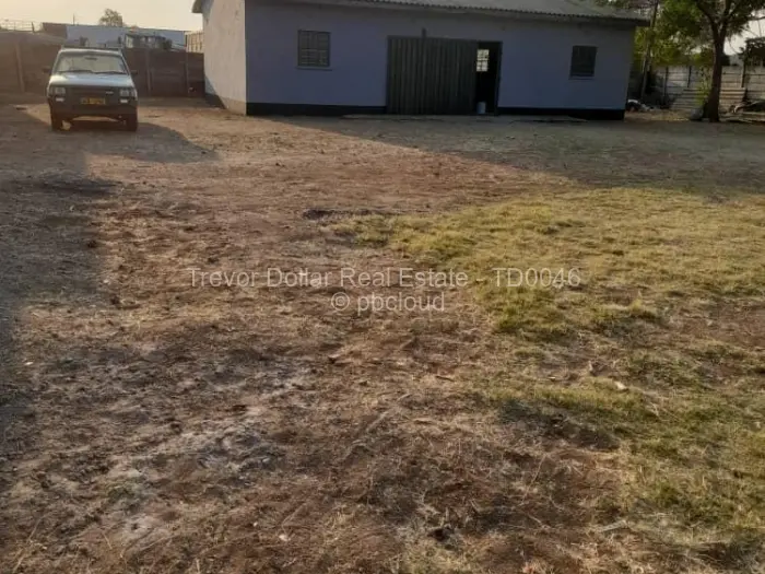 Warehouse/Industrial for Sale in Shamrock Park, Gweru
