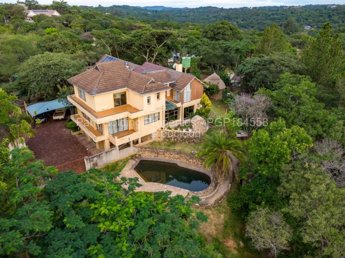 6 Bedroom House for Sale in Glen Lorne, Harare