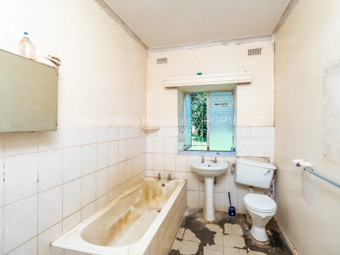 4 Bedroom House for Sale in Northwood, Harare