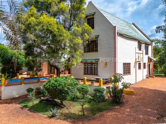 5 Bedroom House for Sale in Hogerty Hill, Harare